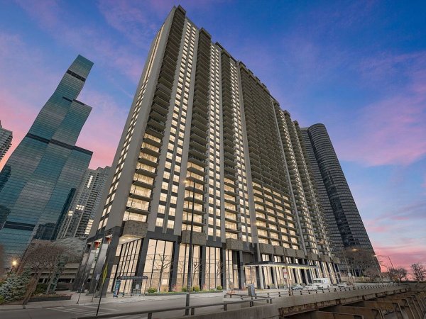 400 E Randolph St #3522 Chicago, IL 60601