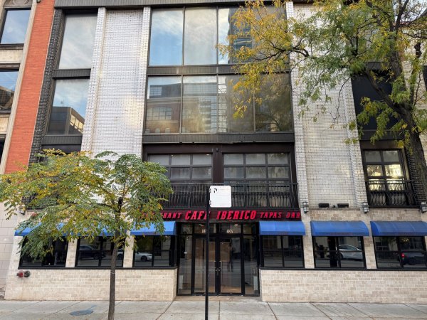 737 N LaSalle St Chicago, IL 60654