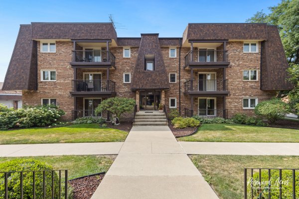 18137 Martin Ave #1NE Homewood, IL 60430