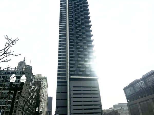 235 W Van Buren St #2104 Chicago, IL 60607