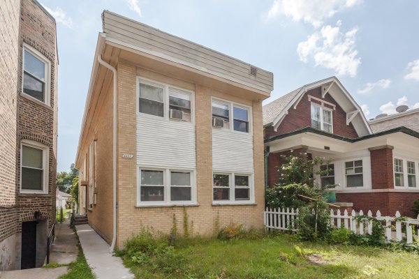 6427 N Hermitage Ave #2R Chicago, IL 60626