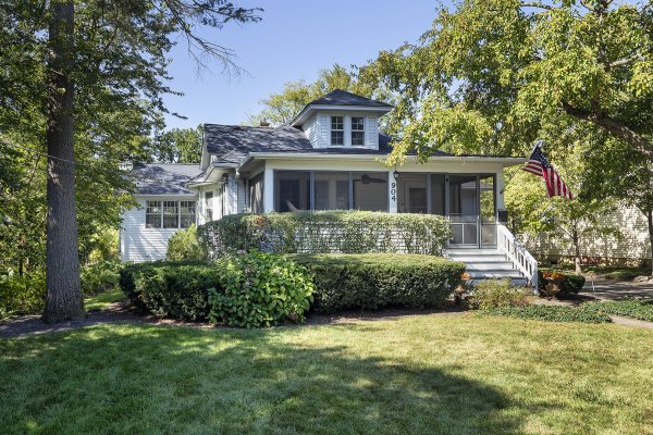 904 Frst Ave Deerfield, IL 60015