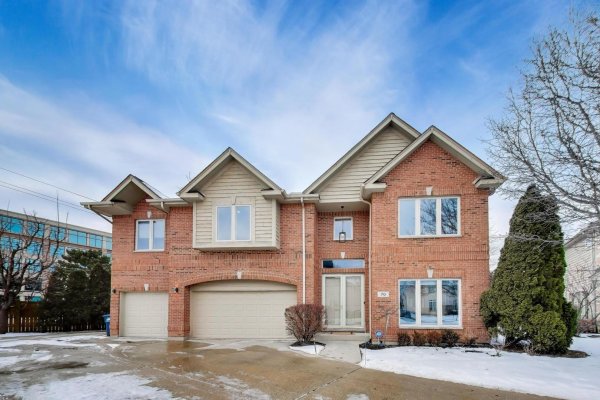 70 Spencer Ct Deerfield, IL 60015