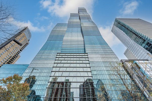 363 E Wacker Dr #1402 Chicago, IL 60601