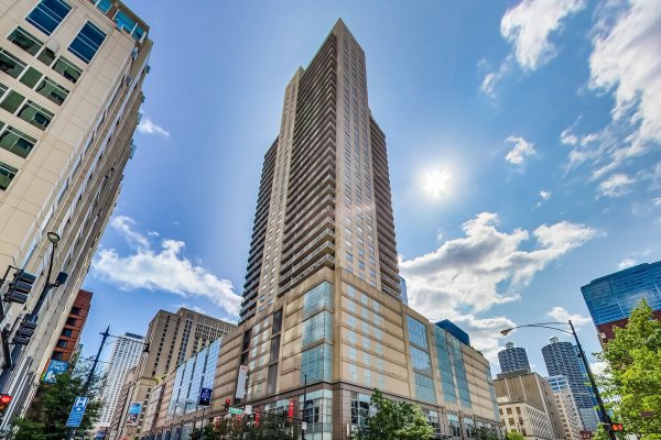 545 N DEARBORN St #3601 Chicago, IL 60654