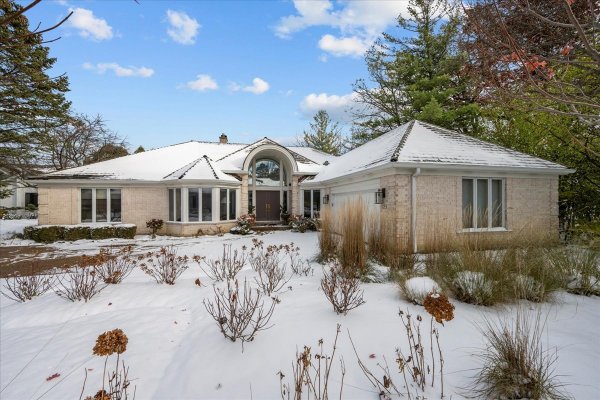 1725 Lilly Ct Highland Park, IL 60035