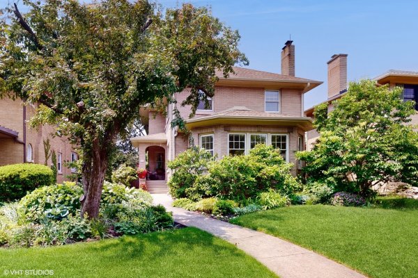 1009 N Oak Park Ave Oak Park, IL 60302