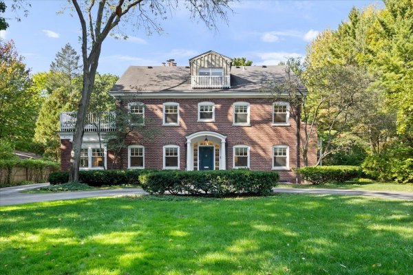 2276 Linden Ave Highland Park, IL 60035