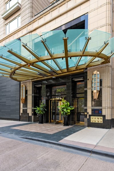 800 N Michigan Ave #PH64 Chicago, IL 60611
