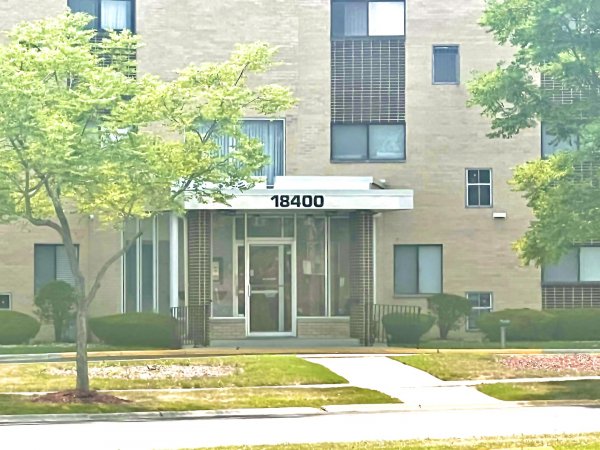 18400 Cherry Crk Dr #105 Homewood, IL 60430