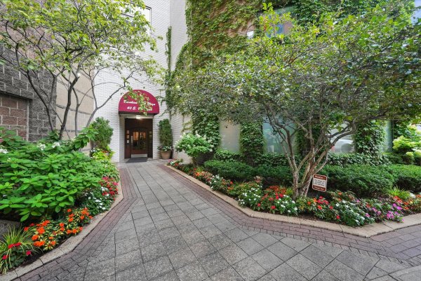 40 E 9TH St #707 Chicago, IL 60605