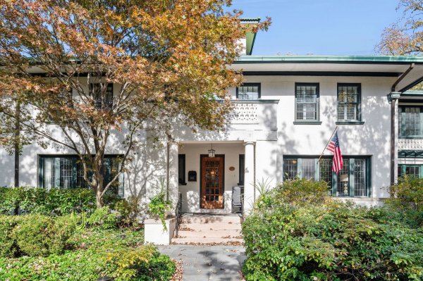 2855 Sheridan Pl Evanston, IL 60201