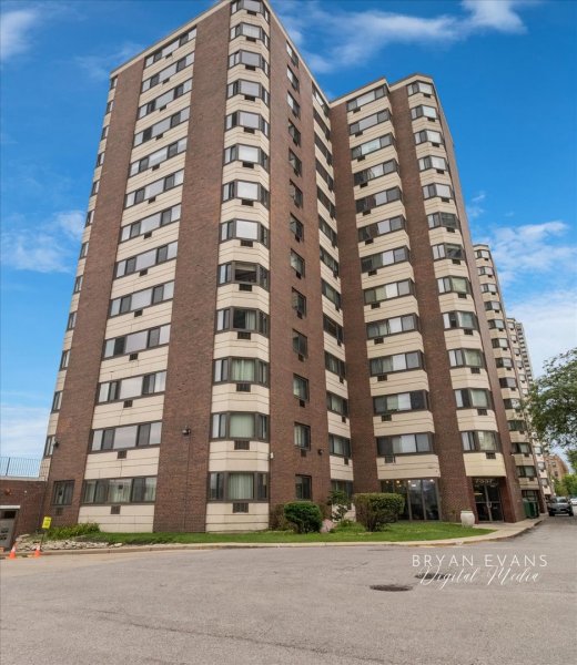 7337 S South Shr Dr #307 Chicago, IL 60649