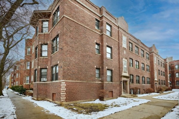 1351 W Touhy Ave #3N Chicago, IL 60626