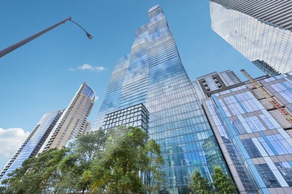 363 E Wacker Dr #2204 Chicago, IL 60601