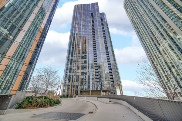 211 N Hbr Dr #1207 Chicago, IL 60601