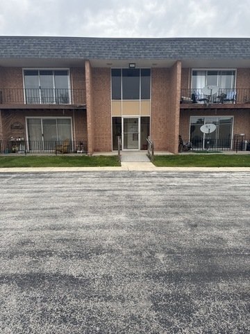 18340 CHERRY Crk Dr #7 Homewood, IL 60430