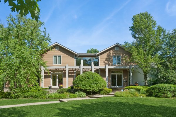 282 Linden Park Pl Highland Park, IL 60035