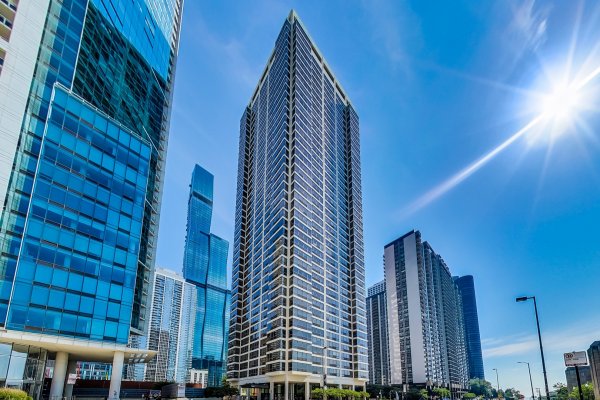 360 E Randolph St #807 Chicago, IL 60601