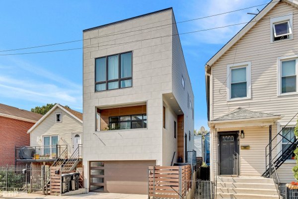 1920 S Shelby Ct Chicago, IL 60608