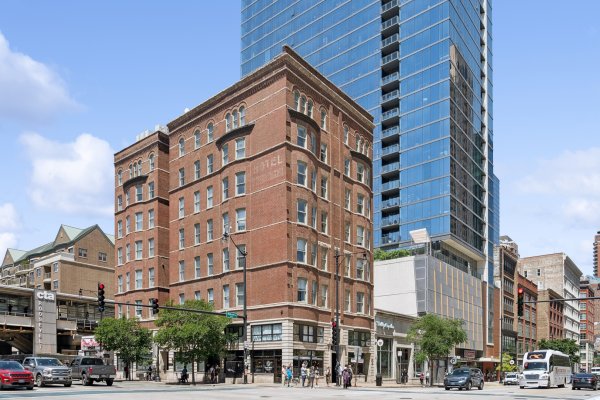 30 E Roosevelt Rd #403 Chicago, IL 60605