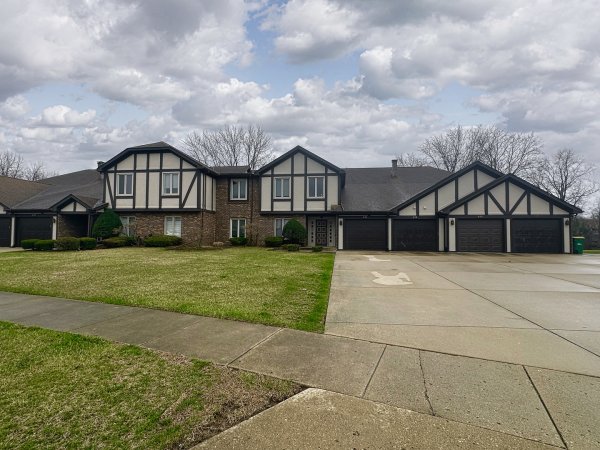 635 Big Timber Dr #635 Joliet, IL 60431