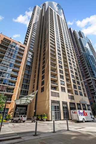 420 E Waterside Dr #1108 Chicago, IL 60601