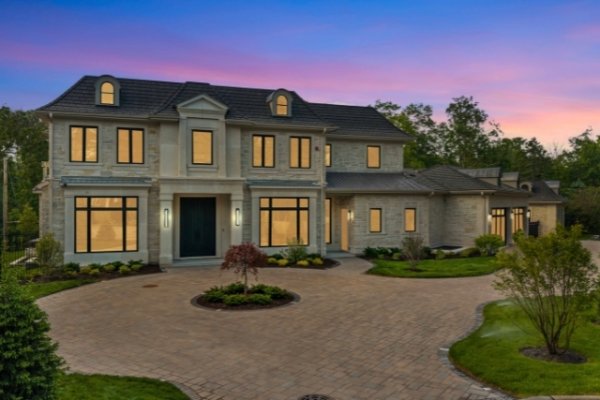 219 Lincoln Dr Glencoe, IL 60022