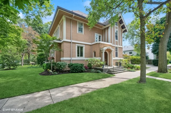 1335 Asbury Ave Evanston, IL 60201