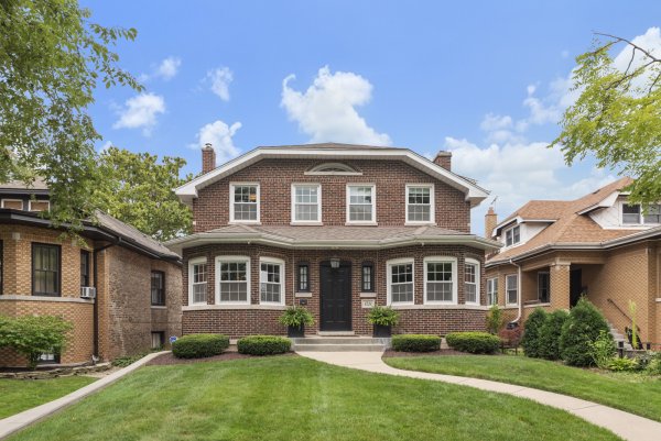 1221 Edmer Ave Oak Park, IL 60302