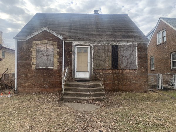 503 Webb St Calumet City, IL 60409