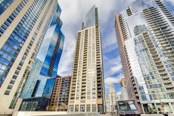 420 E Waterside Dr #3804 Chicago, IL 60601
