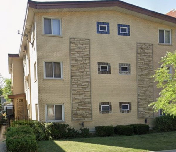 720 N Austin Blvd #1SW Oak Park, IL 60302