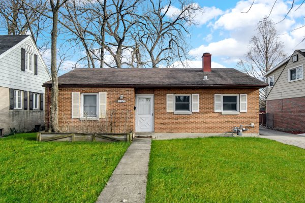18625 Golfview Ave Homewood, IL 60430