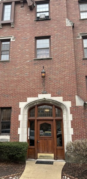 1103 Holly Ct #306 Oak Park, IL 60301