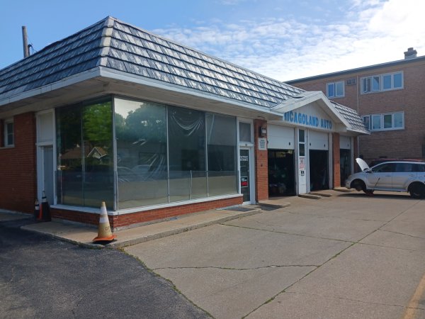 62 Chicago Ave Oak Park, IL 60302