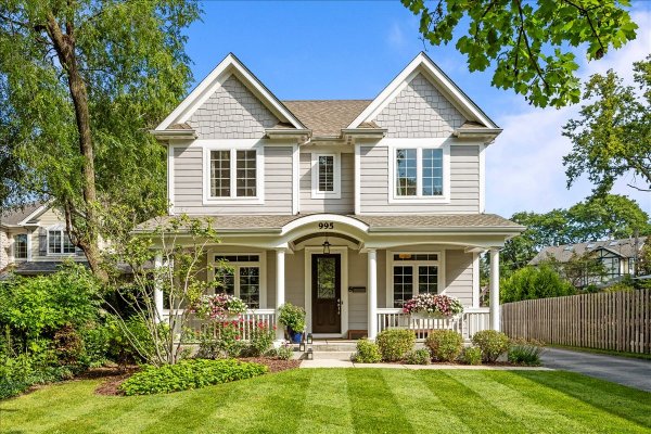 995 Harvard Ct Highland Park, IL 60035