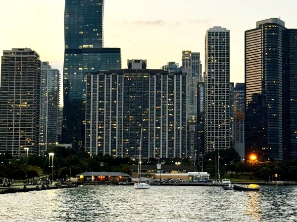 400 E Randolph St #1510 Chicago, IL 60601