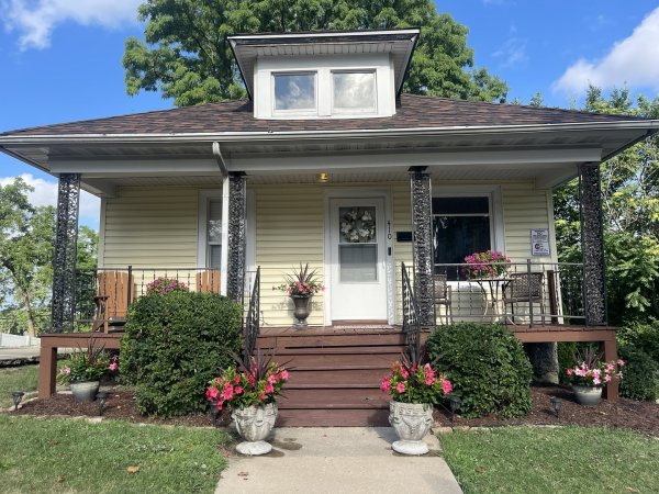 410 N Ctr St Joliet, IL 60435