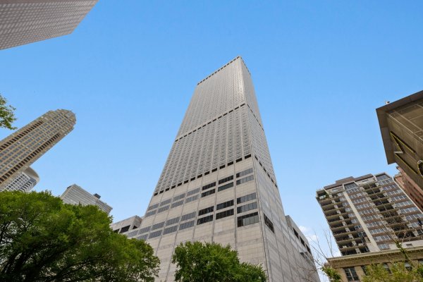 180 E PEARSON St #5902 Chicago, IL 60611