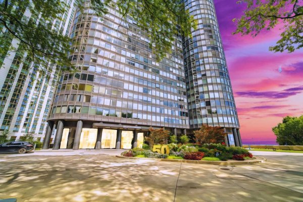 155 N Hbr Dr #1708 Chicago, IL 60601