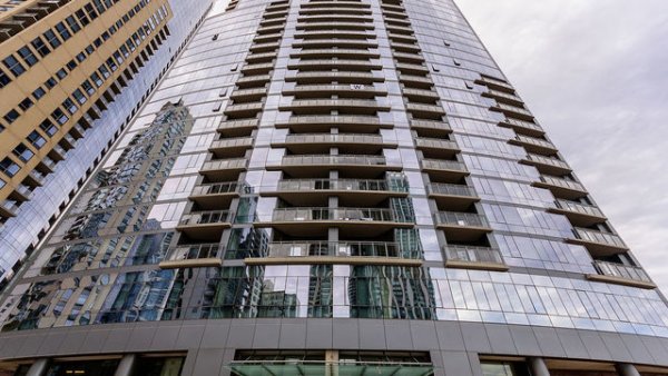 450 E WATERSIDE Dr #2406 Chicago, IL 60601