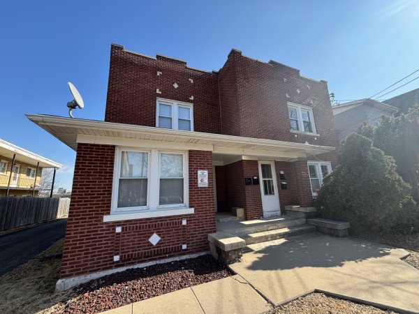 30 N Broadway St Joliet, IL 60435