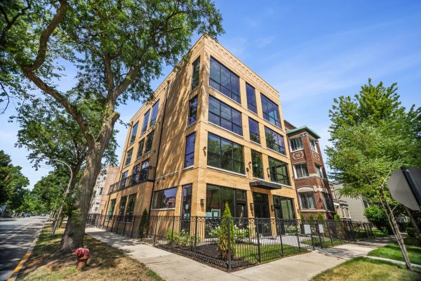 6556 S Minerva Ave #4N Chicago, IL 60637
