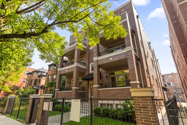 4133 N Kenmore Ave #2E Chicago, IL 60613