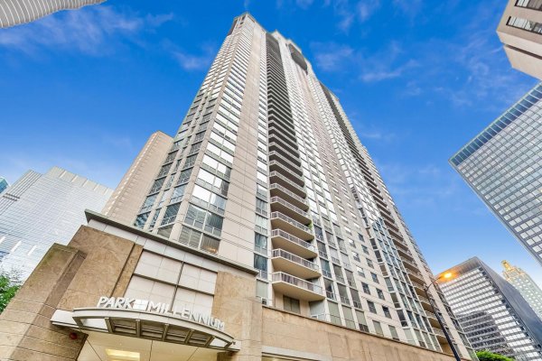 222 N COLUMBUS Dr #1602 Chicago, IL 60601