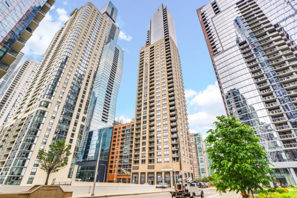 420 E Waterside Dr #503 Chicago, IL 60601