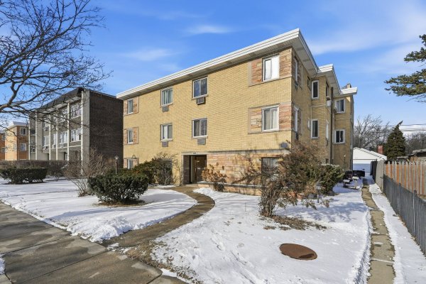 1609 Howard St #2 Evanston, IL 60202